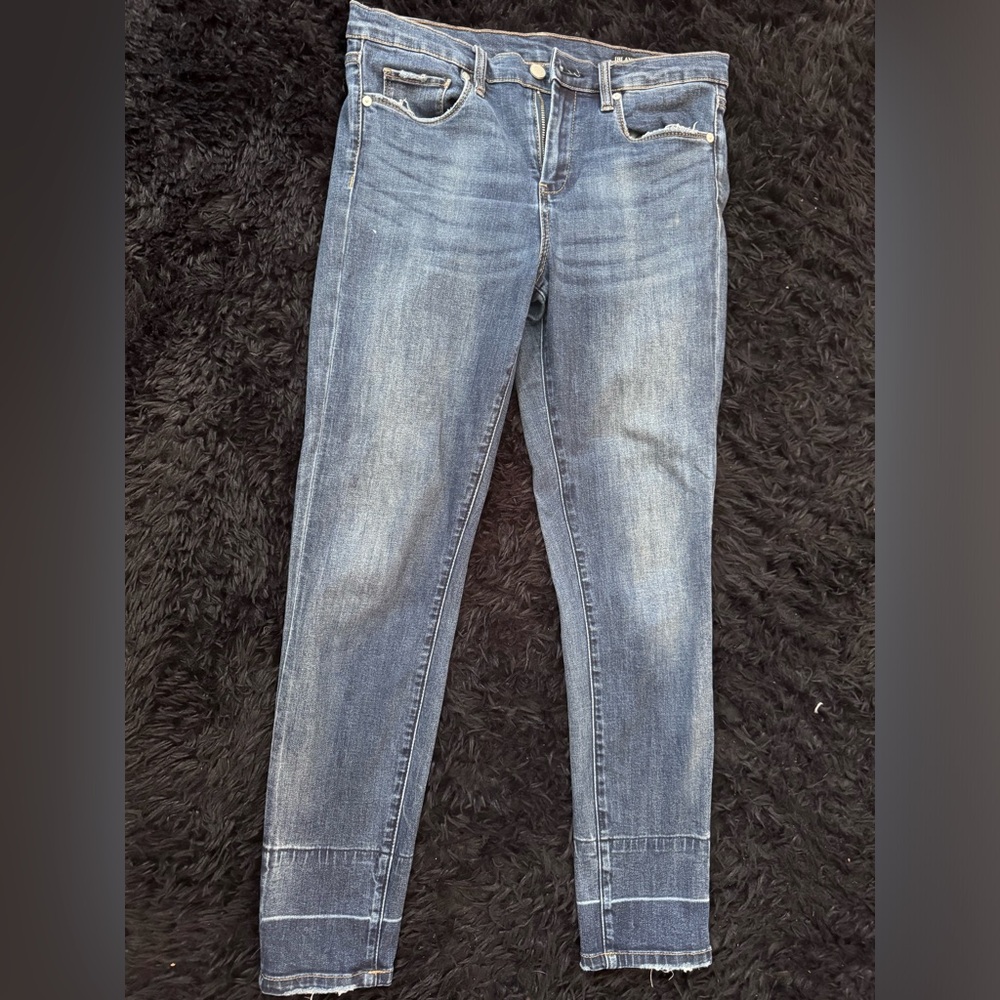 Woman’s skinny jeans size 29